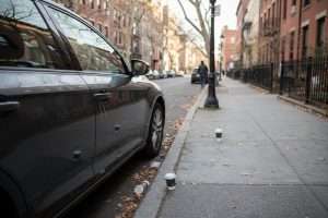Protéger sa voiture des dégradations d’un voisin malveillant