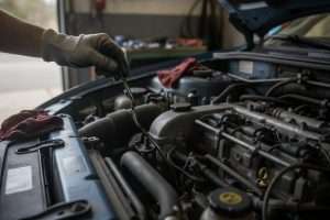 Comment enlever une jauge à huile cassée de son moteur ?